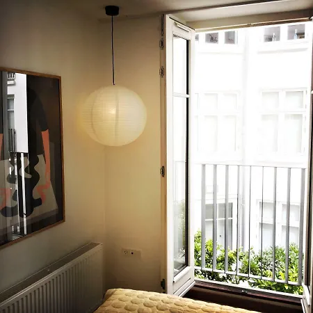 Apartment Making Matisse - Heart Of