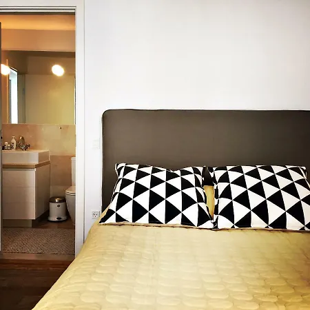 Making Matisse - Heart Of Apartman *