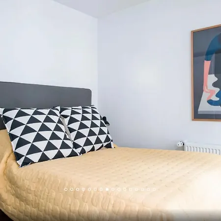 Making Matisse - Heart Of Apartman *